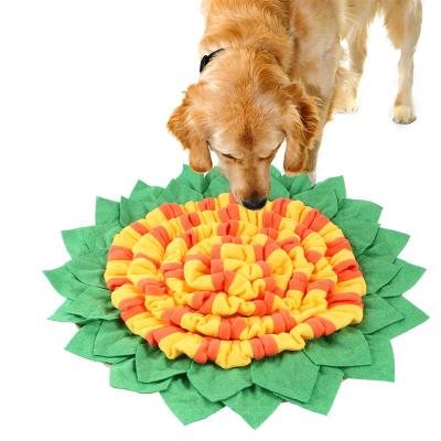 China 2021 New Product Viable Fleece Felt Fabric Durable Washable Dog Nose Mat Dog Food Hiding Training Mat Toy for sale