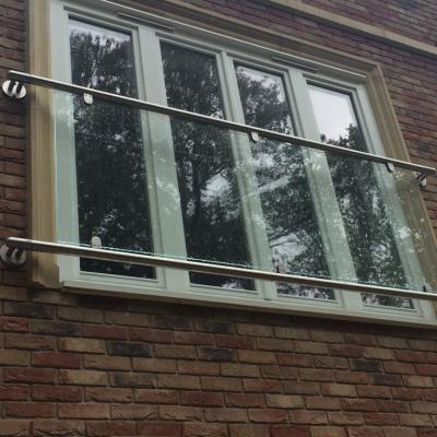 China Outdoor Or Indoor Modern Balcony Window Juliet Glass Safety Glass Railings Clear Foshan Factory for sale