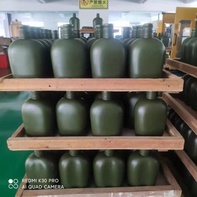 China Army Sustainable Military Outdoor PE Plastic Drinks Water Bottle for sale