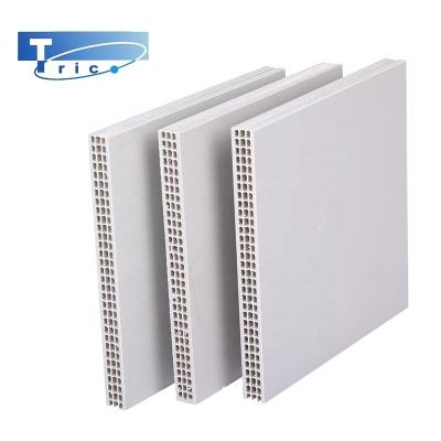 China 12- 20mm Thickness PVC Shuttering Sheet Mould Square Column à venda