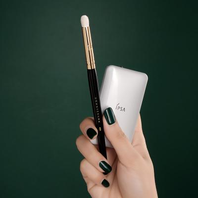 China High Quality Custom Logo Single Fluffy Eyeshadow Brush Reusable Actions from ROWNYEON for sale