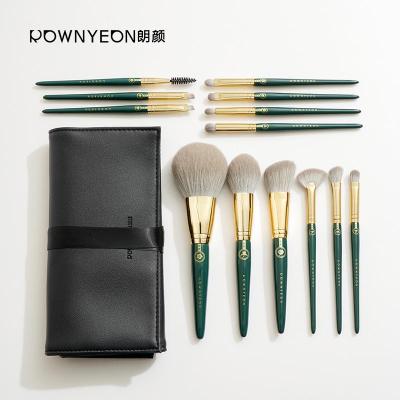 China Hot Sale Reusable Custom Rownyeon Private Facial Labsl Face Brush Synthetic Goat Hair Face Brush With Logo for sale