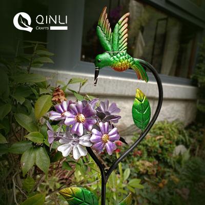 China New Garden Design Decoration Metal Hummingbird Stake Solar Light for sale