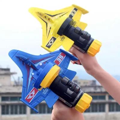 China Without Battery 2021 New Design Amazon Foam Shooting Airplane Gun Catapult Airplane Kids Outdoor Toys for sale