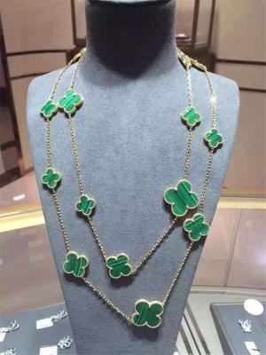 China Alhambra mágica Long Necklace Van Cleef y malaquita del oro amarillo de los adornos de Arpels 16 en venta