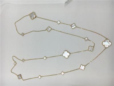 China Lange Necklace Van Cleef en Arpels met Bloemvorm 16 de Tegenhangerhalsband van het Motievenwitgoud Te koop