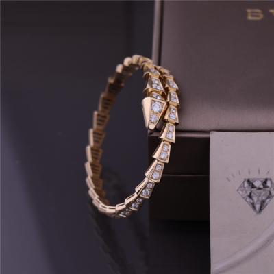 China Luxusmarke Serpenti-Viperneinspule dünnes Armband-gelbes Goldschlangen-Armband mit vollen pavé Diamanten zu verkaufen