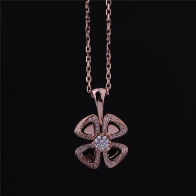 Cina Insieme di lusso dei gioielli 18K Rose Gold Pendant della collana dell'Italia Fiorever alto in vendita