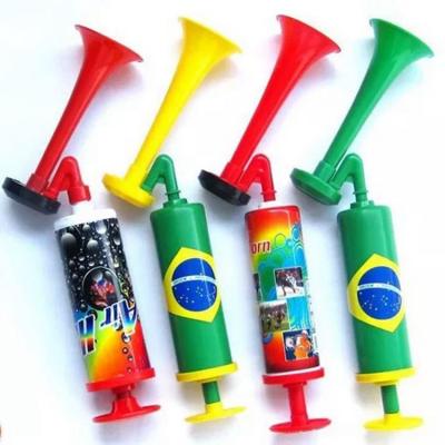 China Cheering European Party Noise Maker World Cup Cup Fans Cheer Football Hand Push Horn Pump Cheerleader Games To Help Cry Fans Horn for sale