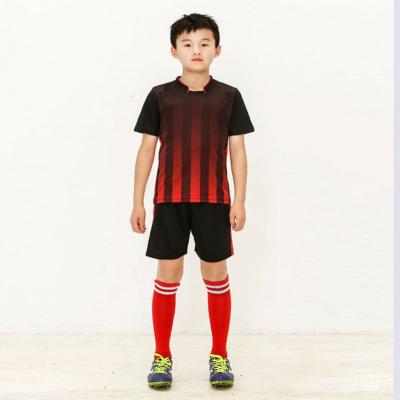 China Custom white short-sleeved short-sleeved custom-made white game buying group kids light panel football suit training training uniform printing for sale