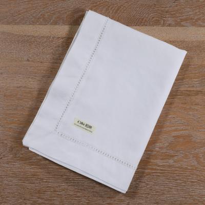 China TC002 CLASSIC: White Handmade Pulled Table Linen Yarn Work Embroidery Table Cloth for sale