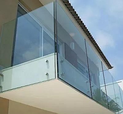 China Modern Hot Sale Alufront AS2188 Standard Tempered Glass Balustrade For Balcony for sale