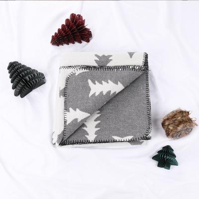 China Winter Couch Christmas Tree Print Designer Custom Other Throw Wearable Blanket Knitted for sale