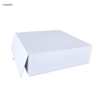 China Recycled Materials Manufacturer Supplier Shipping Packaging Boxes For Clothing for sale