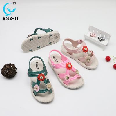 China Wholesale Flat Comfort PVC Kids Slippers Kids Sandals Cute Boy Girls Rubber Chappals for sale