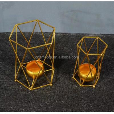 China Cheap wholesale easy decorative gold table centerpieces metal candle holder for sale