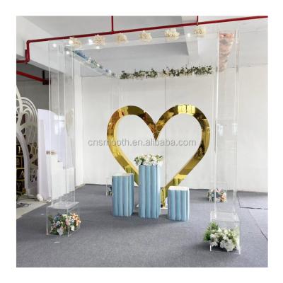 China Morden or Customized Wedding Mandap Chuppah Wedding Canopy Arch Chuppah Clear Acrylic Pillars for Decoration for sale