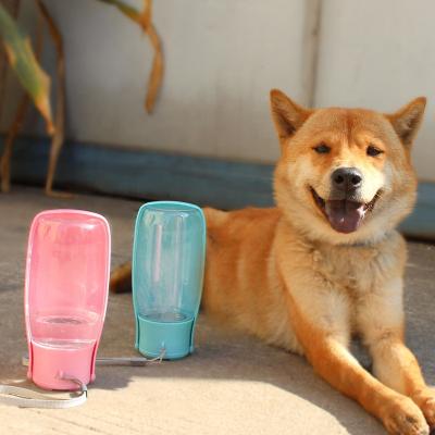 China Stored Foldable Portable Outdoor Cat Drinking Plastic 550ml Dog Pet Walking Water Bottle for sale