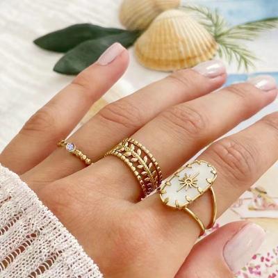 China Vintage New Simple Leaf Shape Statement Gold Hollow Out Opening Ring Finger Luxury Stainless Steel Leaves Ring for sale