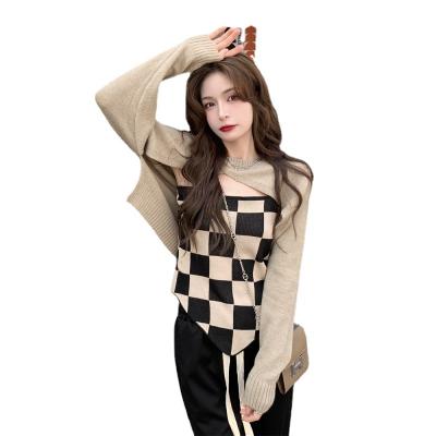 China Autumn Fashion Women Wear Anti-Shrink Anti-Shrink Plaid Knit Coat Sweater + Vest Halter Women Two Piece Set for sale