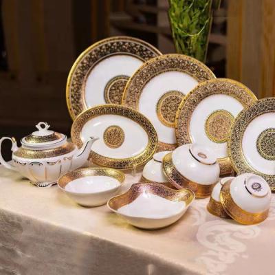 China Sustainable Hot Sale Style Dinnerware Sets Luxury Gold Fine Bone China Tableware China Dinner Set for sale