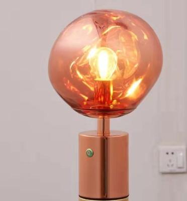 China 2019 contemporary new arrival table lamp nordic luxury metallic modern home desk lamp for sale