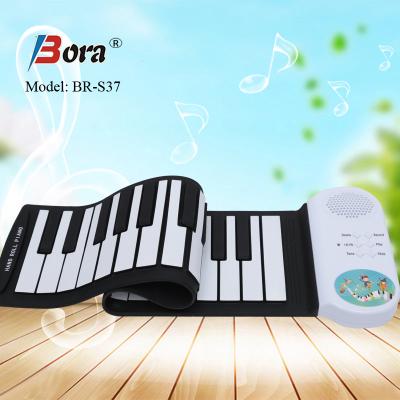 China 2017 Gift Battery Operated Flexible Piano Digital 37 Keys Hand Up Piano for sale