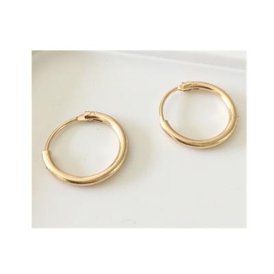 China FASHIONABLE Korean version of the same GD earrings couple models surround fashion creative single earrings for sale