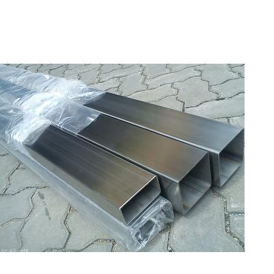 Chine Le fabricant Wholesale Price Rectangular solides solubles de la Chine sifflent le tube carré d'acier inoxydable d'AISI ASTM JIS 304 en stock à vendre