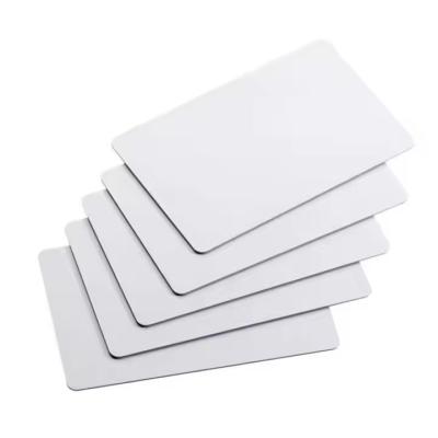 China Tarjeta RFID en blanco de 125khz personalizable con chip inteligente T5577 TK4100 en venta