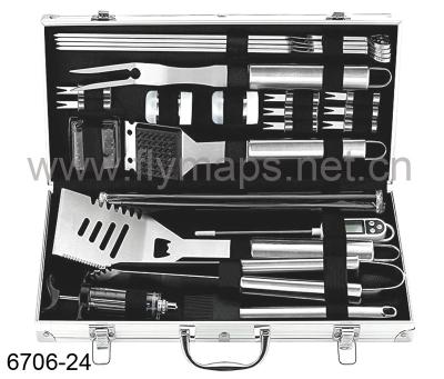 China Easily Cleaned Carry Case Aluminum BBQ 24 Pieces Outdoor Heavy Duty Kitchen Accessories Stainless Steel BBQ Tool Kits for sale