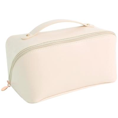 China Beautiful And Compact PU Leather Cosmetic Bag Durable Factory Cosmetic Bag for sale