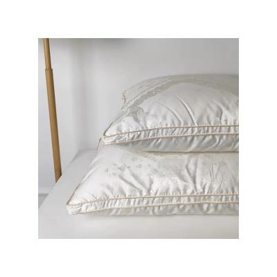 China High Quality Anti-Static Bedroom Supplies 90% Goose Down Material Bed Pillows for sale