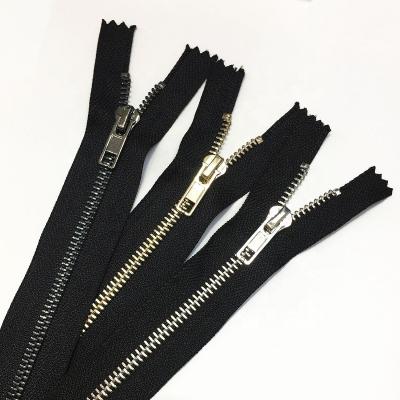 China Automatic Lock Wholesale GEN Metal Zipper Black 5 Number Brass Anti Zipper Gold Zipper Gunmetal Zipper Silver Metal Jacket Zipper for sale