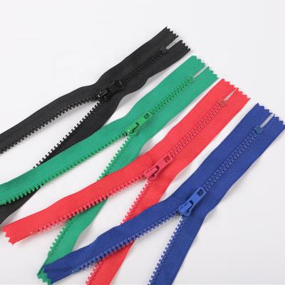 China Other Popular Resin Plastic Zipper Design #5 Narrow End DTM Colors Plastic Zipper Roll For Bags Pockets Clothes for sale