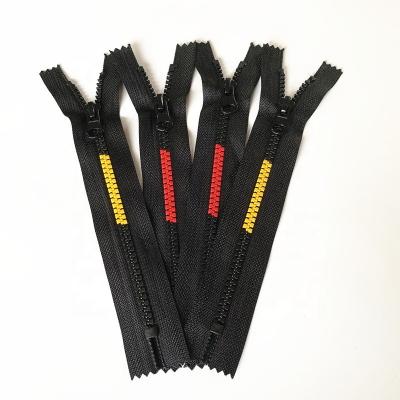 China Other #5 Color Resin Zipper Teeth Clash Plastic Colored Narrow End Zipper Resin Zipper Other Color Plastic Zipper for sale