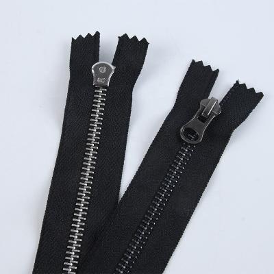 China Custom Fancy 5# Eco-friendly Sustainable Nickel Silver Black Nickel End End Metal Zipper For Garment Jacket Bags for sale