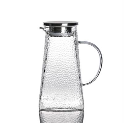 China Sustainable Heat Resistant Borosilicate Glass Water Pitcher Carafe Jug For Homemade Juice Water Pot for sale