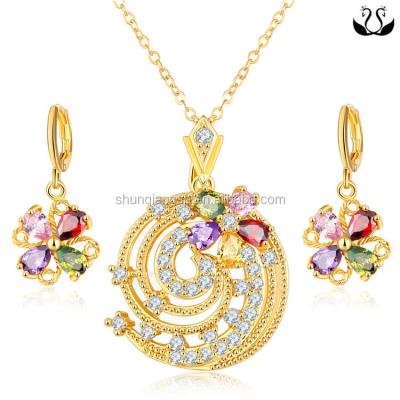 China ALLOY Luxury Ladies Copper Alloy Gold Jewelry Set With Zircon for sale