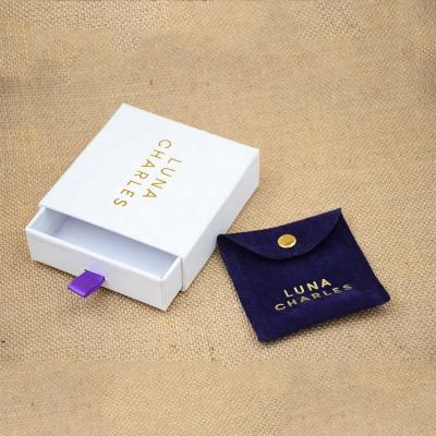 China Recyclable Custom Luxury Design Logo White Cardboard Ribbon Pull Out Slide Necklace Bracelet Packaging Drawer Style Link Paper Box for sale