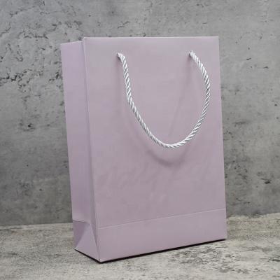 China New Arrival Wedding Favor Luxury Paper Shopping Bag Logo Small Recyclable Paper Gift Custom Cosmetic Packaging Bags for sale