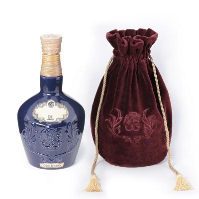 China Recyclable Custom Luxury Design Flannel Gift Logo Round Bottom Pouch Recyclable Logo Embroidery Drawstring Velvet Wine Bottle Bag for sale