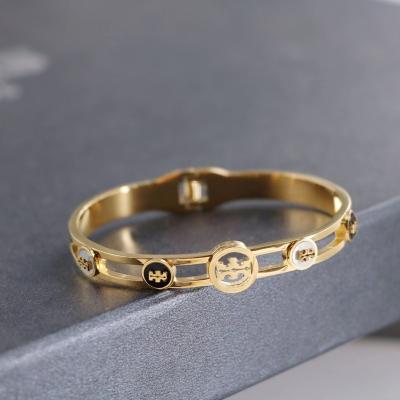 China New high quality Fritillaria cavity pattern circle bracelet fashion personality ladies bracelet screw bracelet for sale