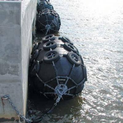 China Marine Rubber Pneumatic Fender Ship que atraca la defensa de goma en venta