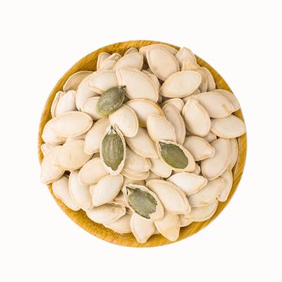 China Chinese Wholesale Good Quality Snow Seeds Pumpkin Skin Shine Dry White Pumpkin Seeds for sale