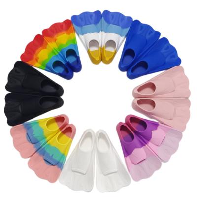 China Silicone RTS 2023 Factory Wholesale Colorful Swimming Training Fins Snorkeling Free Diving Flippers Silicone Foot Pocket Flippers for sale