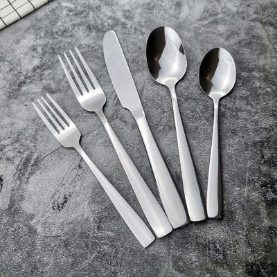 China Sustainable Flat Handle 5PCS Stainless Steel Flatware Sets With Knife Forks Spoons Gold Plated Cutlery Set for sale