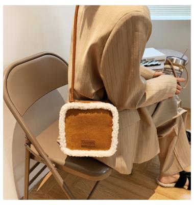 China 2022 Kalanta Autumn And Winter New Trendy Plush Fashion Mobile Phone Bag Fashion One Shoulder Diagonal Square Bag High Quality Small for sale