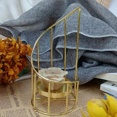 China Morden Luxury Geometric Metal Craft Wedding Home Decorative Candlestick Metal Irregular Shape Gold Candlestick for sale