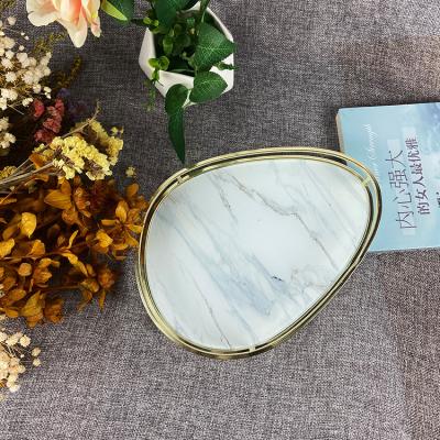 China Morden Handcraft Luxury Nordic Style Home Decor Marble Tray Irregular Shape Golden Metal Frame Marble Serving Tray for sale